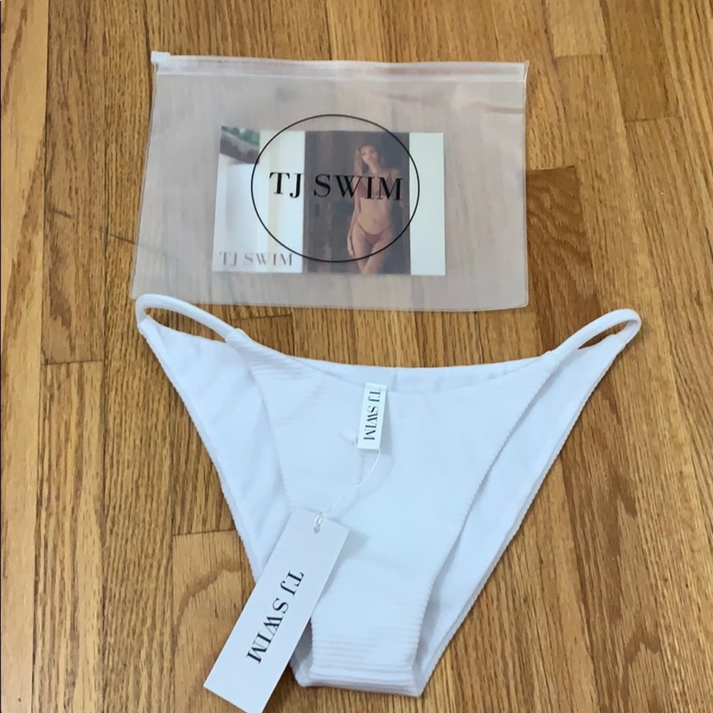 TJ swim Kaia bottoms size s